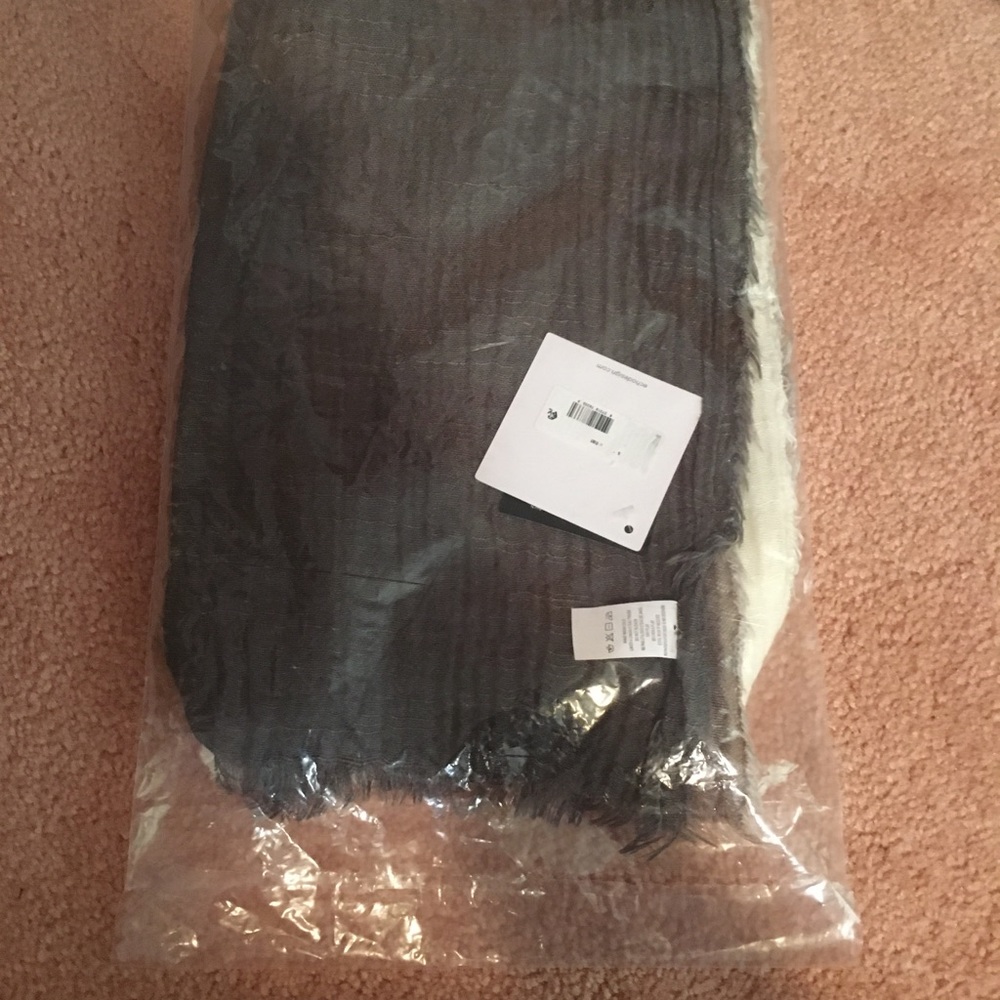 Echo scarf - Picture 3 of 16